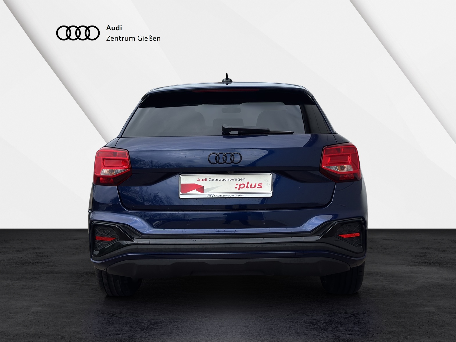 Q2 35 TFSI S tronic S line Black AHK Assist Parken Navi
