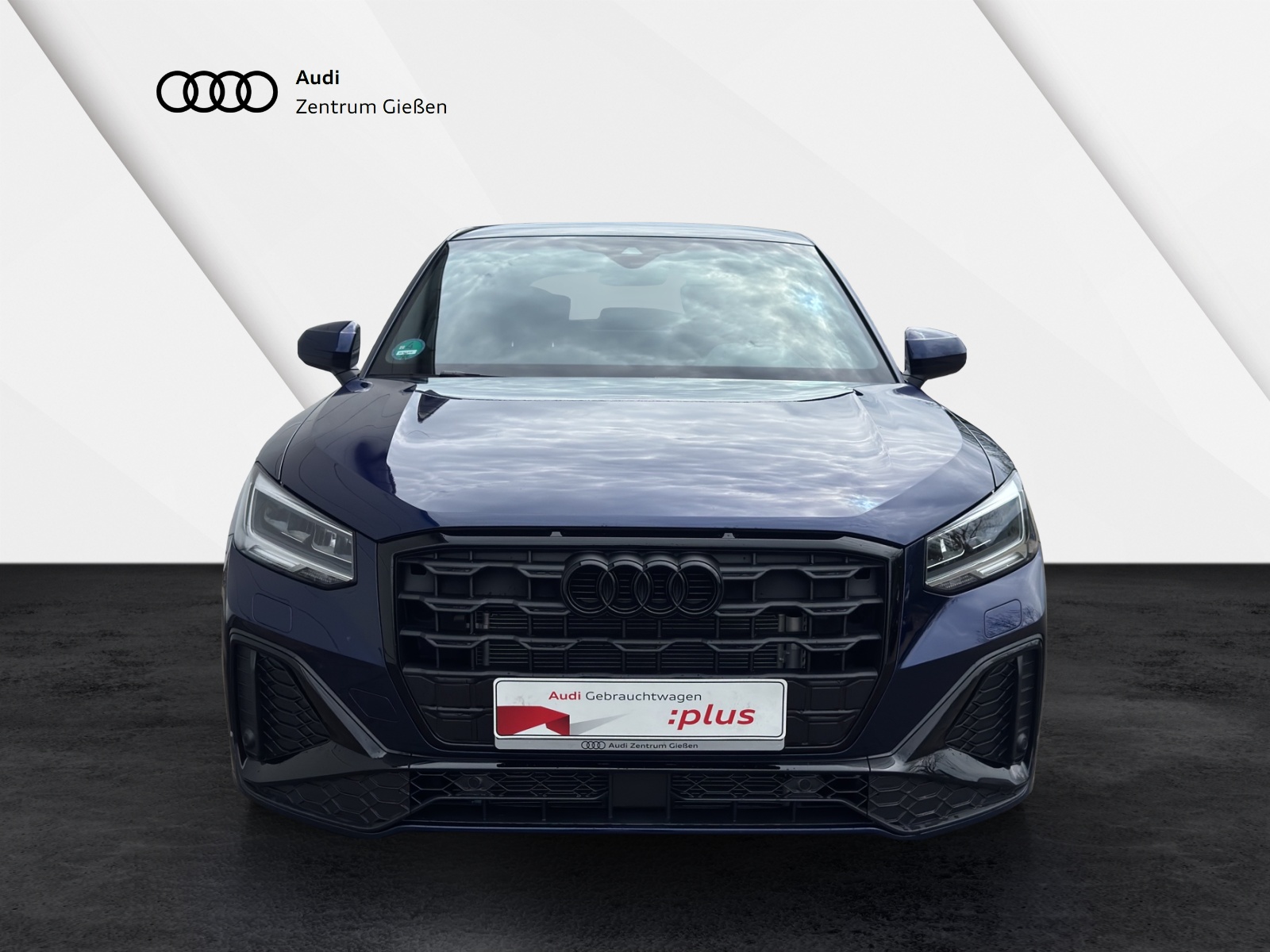 Q2 35 TFSI S tronic S line Black AHK Assist Parken Navi