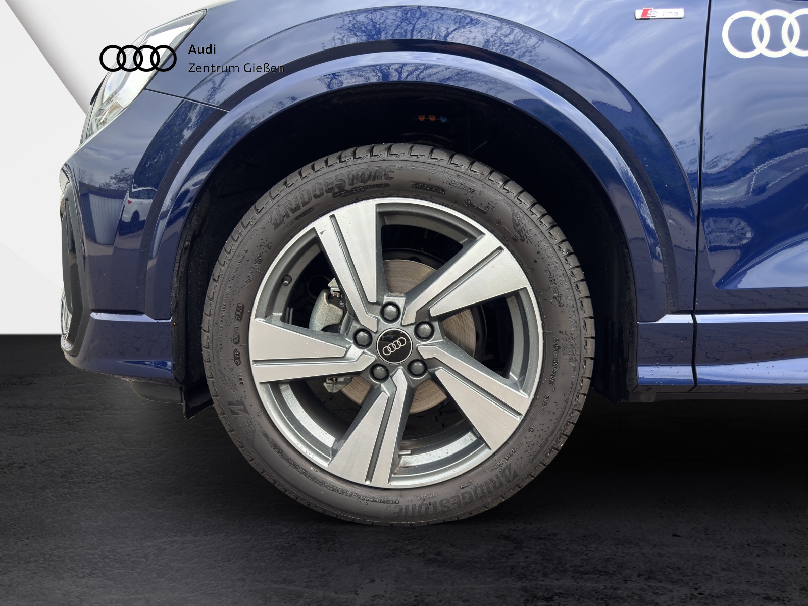 Q2 35 TFSI S tronic S line Black AHK Assist Parken Navi