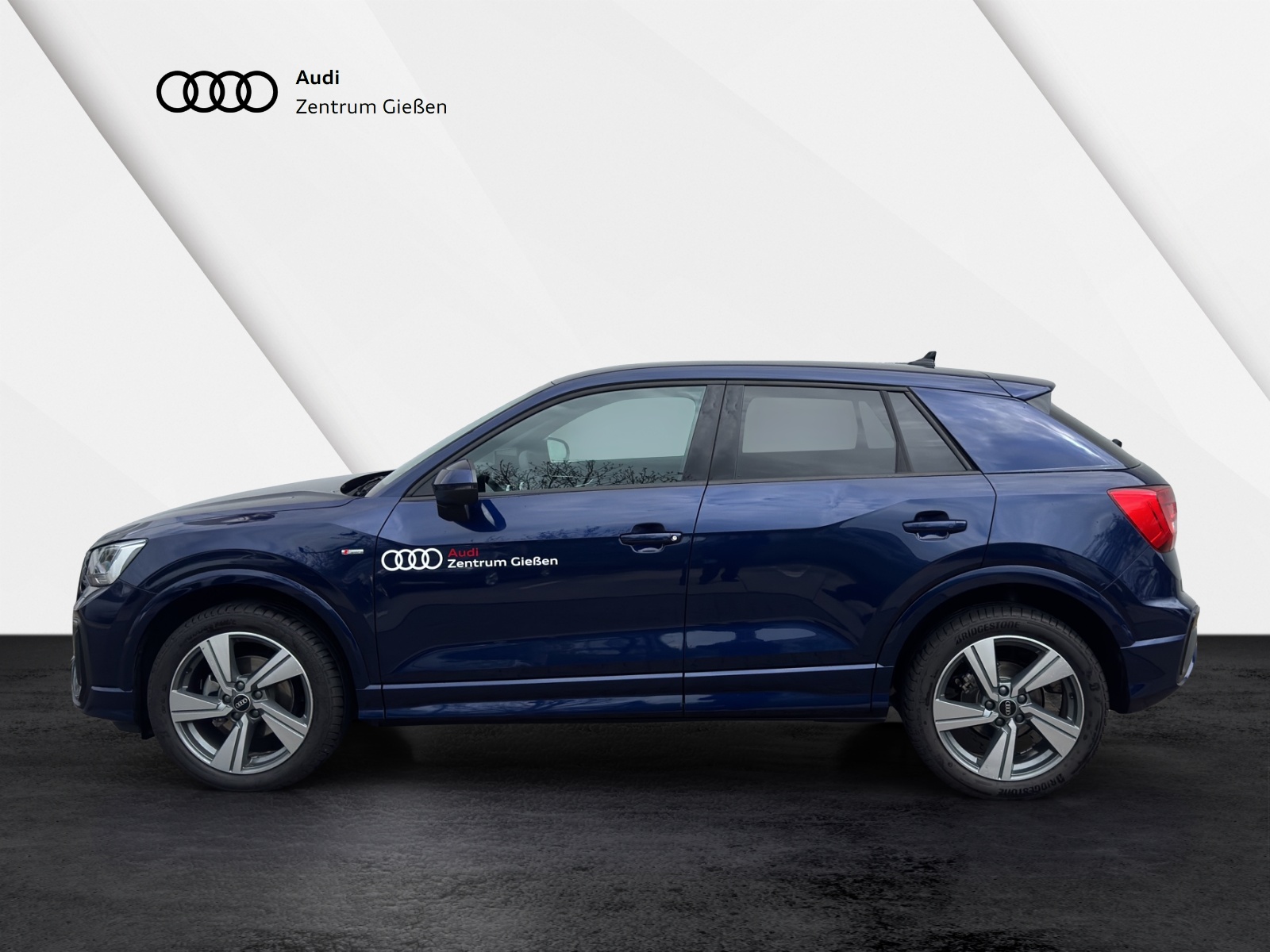 Q2 35 TFSI S tronic S line Black AHK Assist Parken Navi