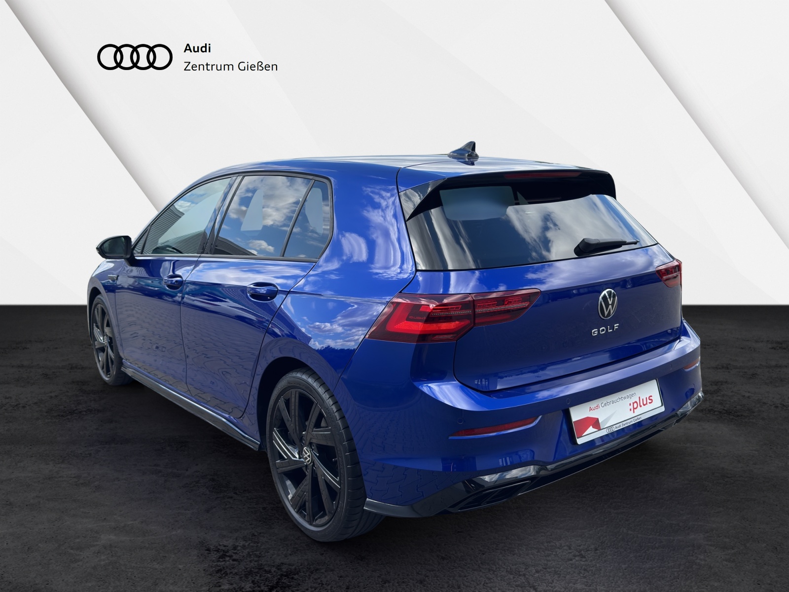 Golf VIII 2.0 TSI 4Motion DSG R-Line Black Style Pano Navi