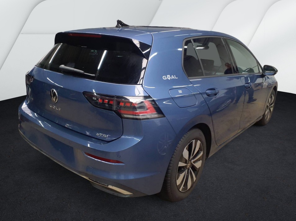 Golf 8 Lim. eTSI DSG Goal IQ-Light Navi AHK Kamera TravelAssist