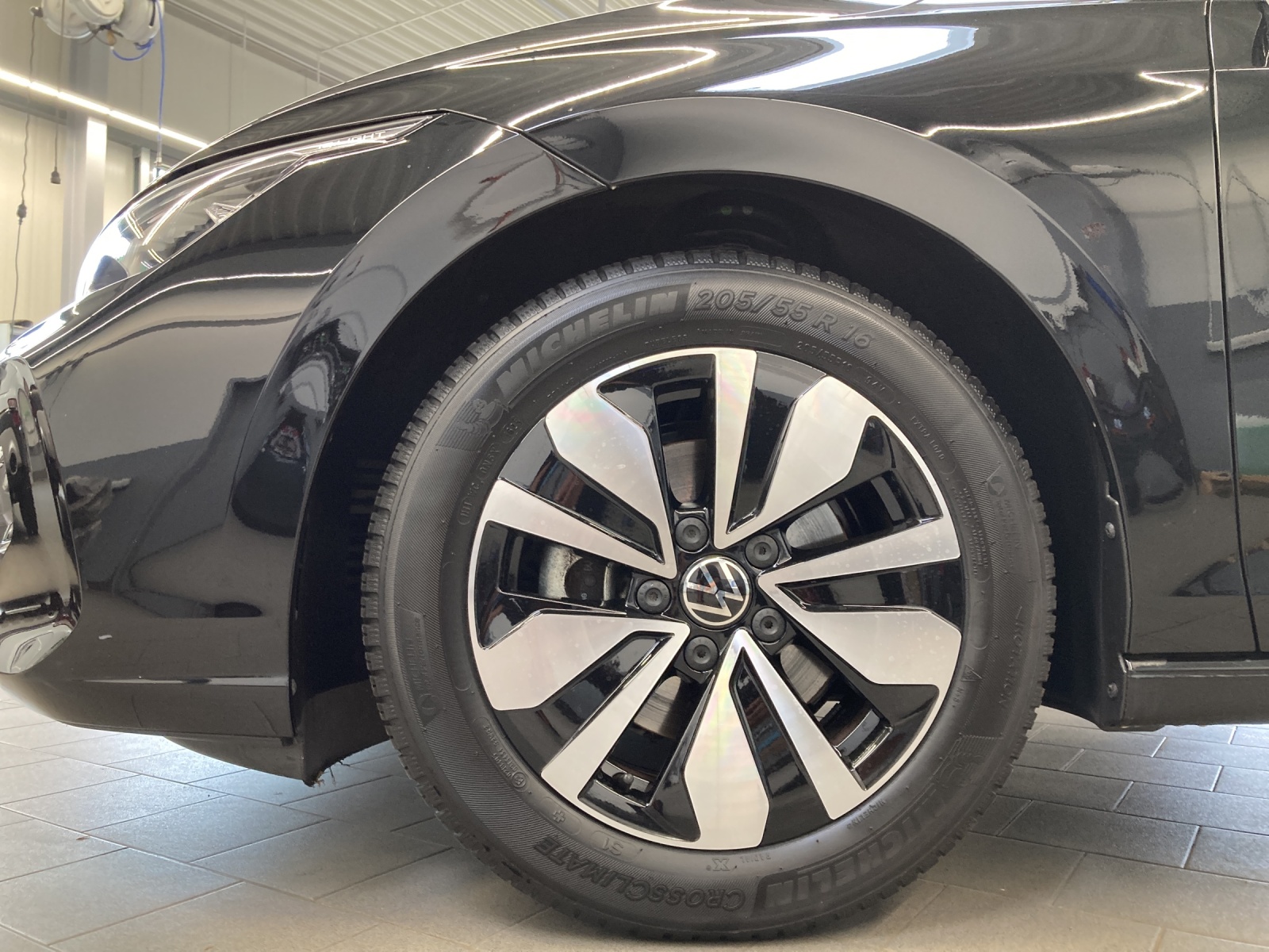 Golf 8 eTSI DSG Goal IQ-Light Navi AHK Kamera TravelAssist