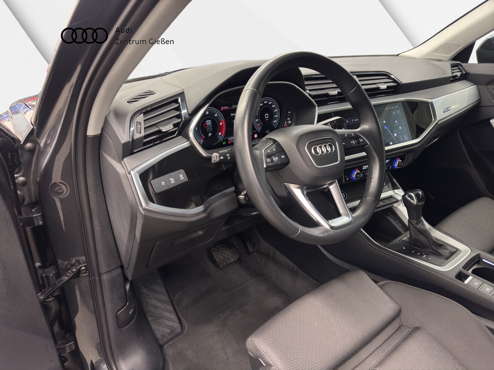 Q3 35 TDI S-tronic S line Matrix AHK Navi