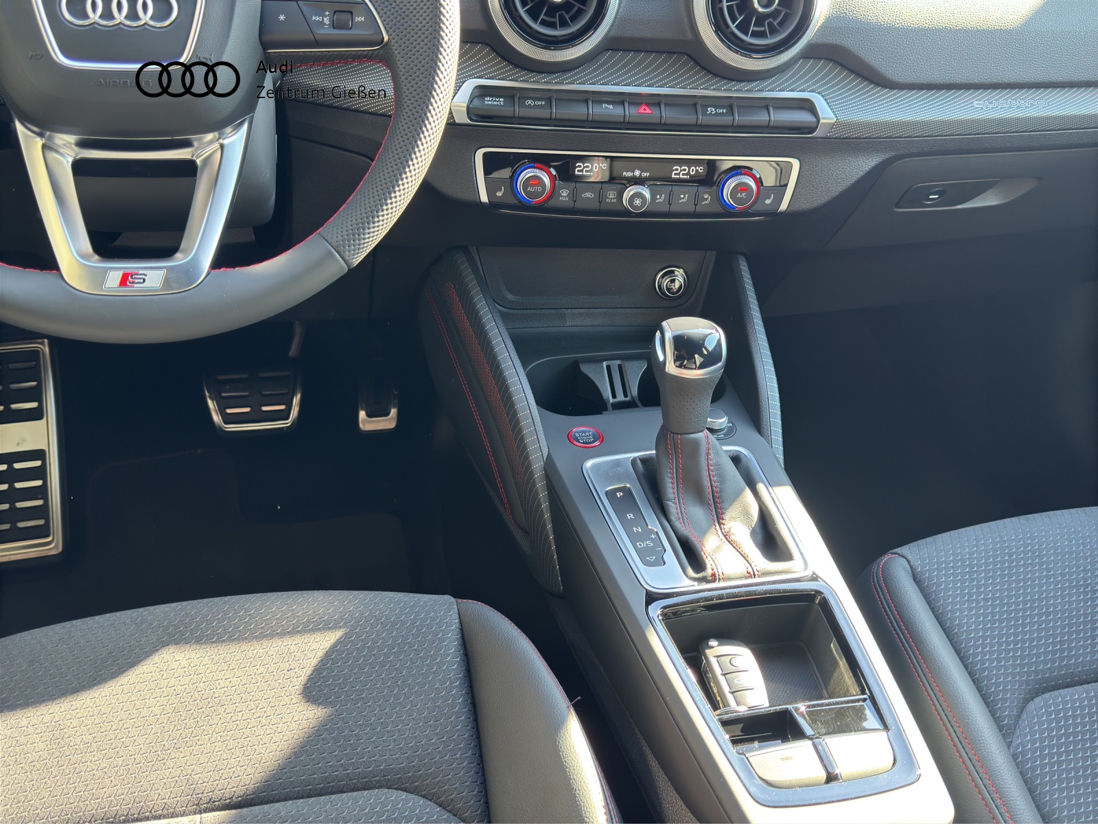 SQ2 2.0 TFSI quattro Black AHK SONOS Kamera Navi