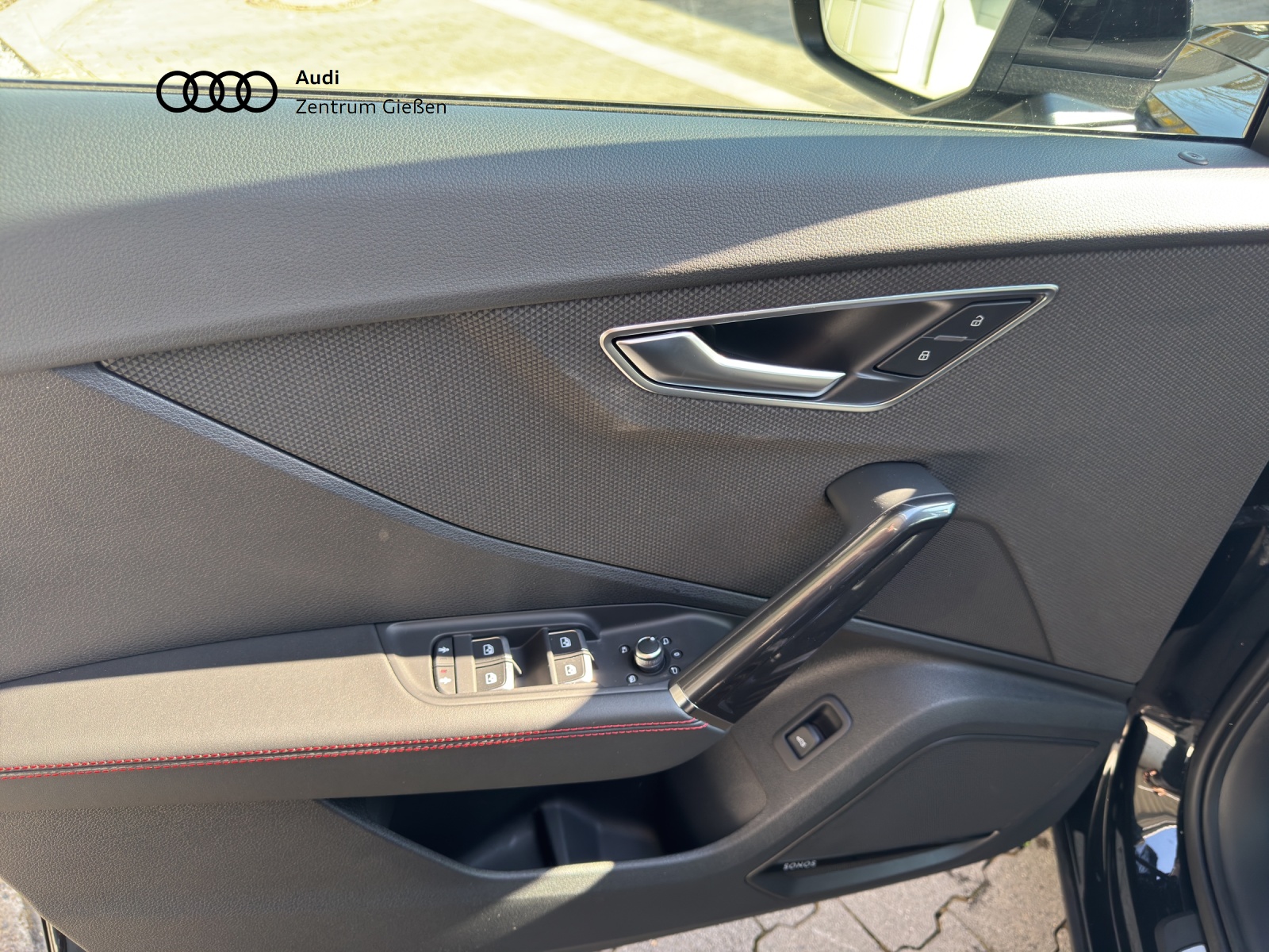 SQ2 2.0 TFSI quattro Black AHK SONOS Kamera Navi
