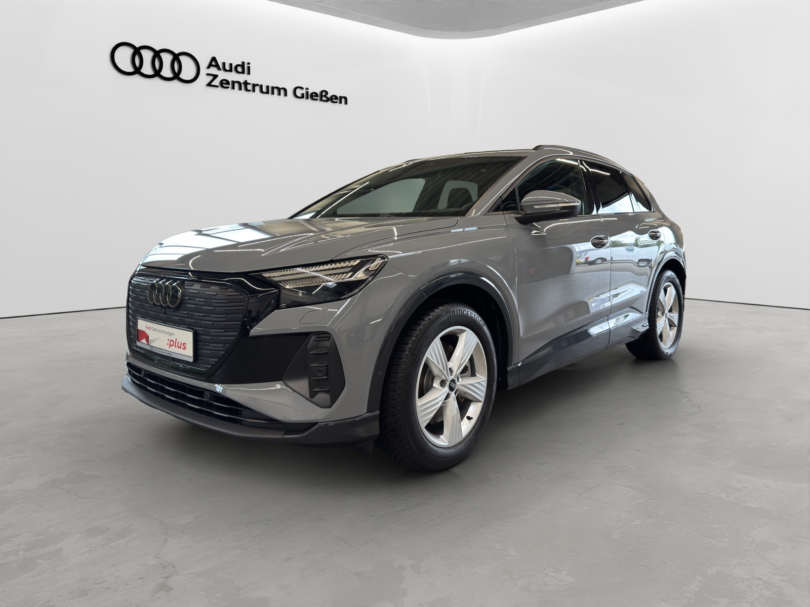 Q4 e-tron 45 advanced black AHK Matrix-LED 360°Kamera