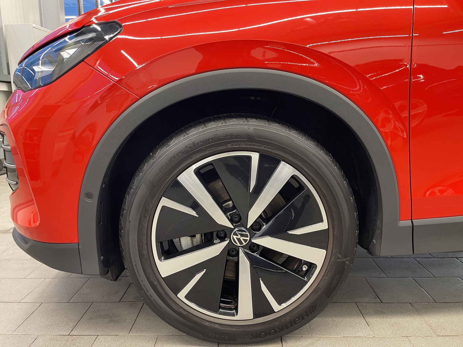 Tiguan 2.0 TDI DSG Elegance Leder IQ-Light DCC Standheizung AHK