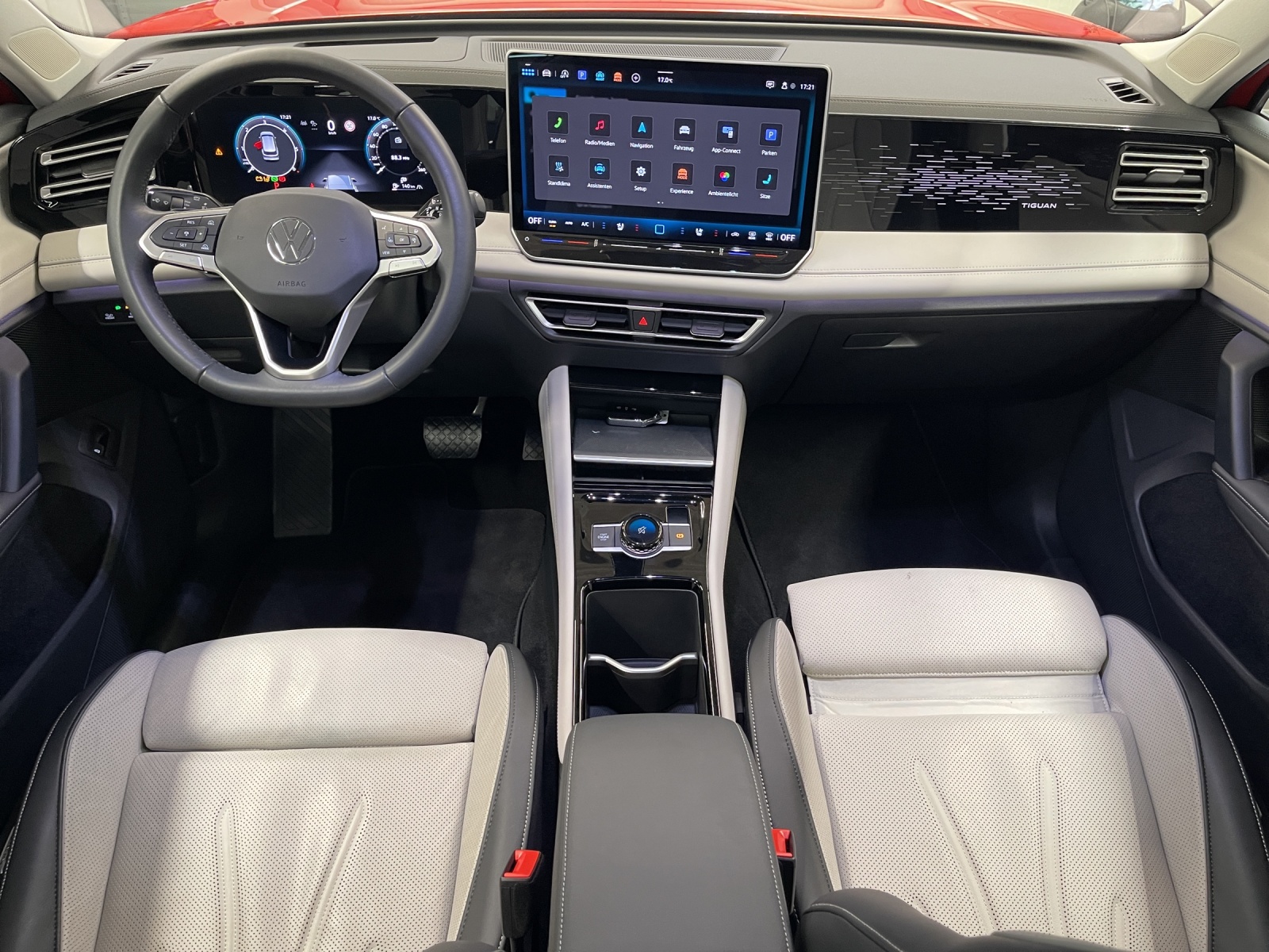 Tiguan 2.0 TDI DSG Elegance Leder IQ-Light DCC Standheizung AHK