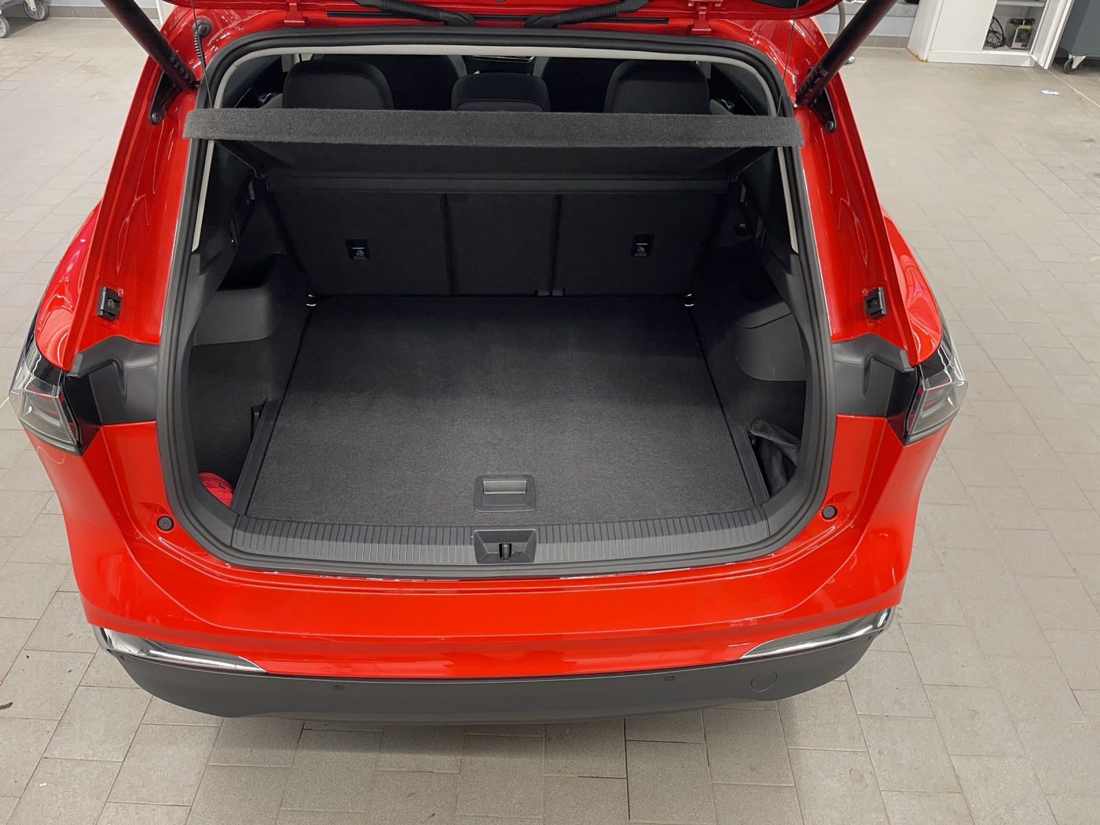 Tiguan 2.0 TDI DSG Elegance Leder IQ-Light DCC Standheizung AHK
