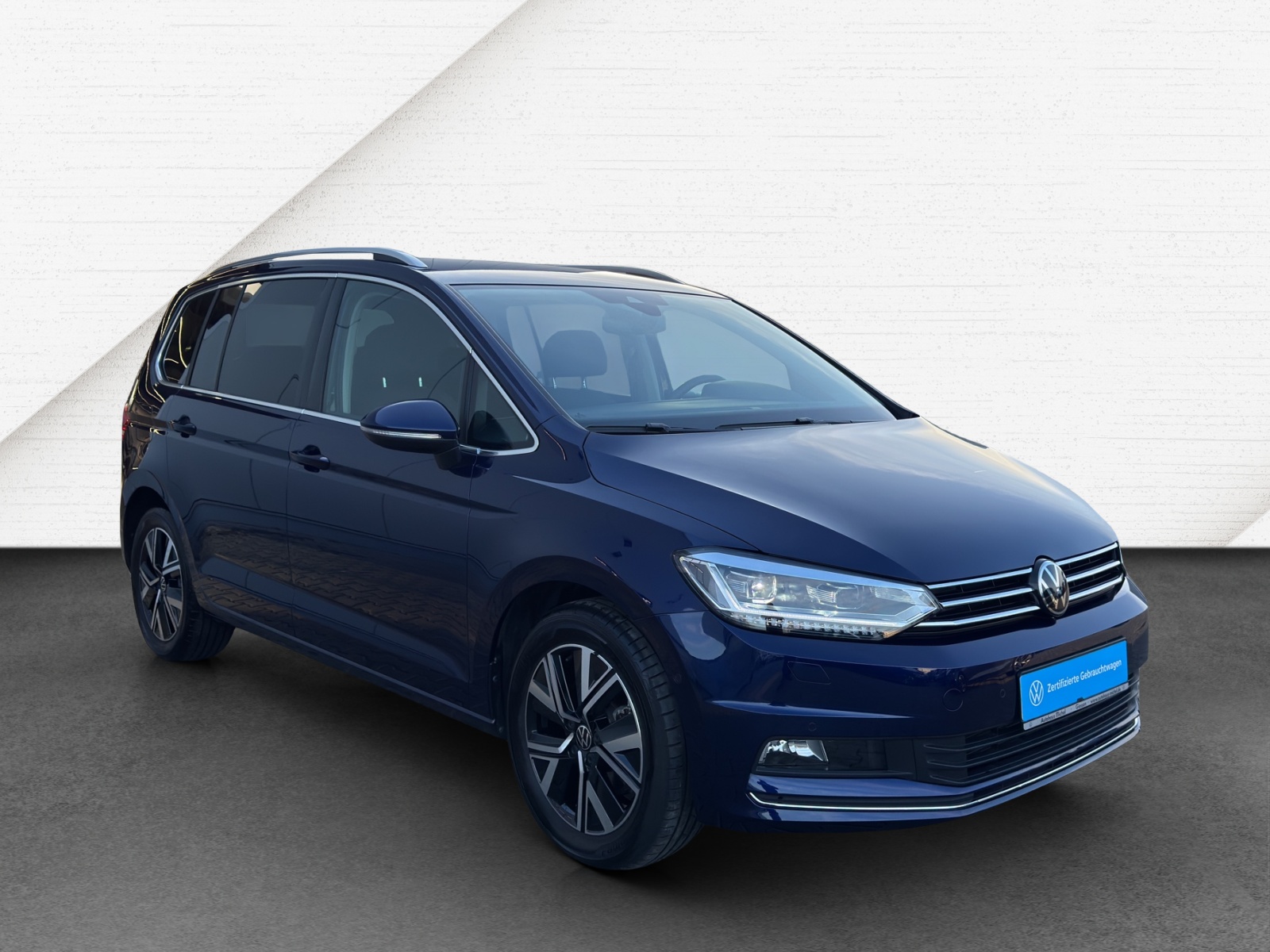 Touran TDI DSG Highline Standh.AHK Navi TravelAssist LED