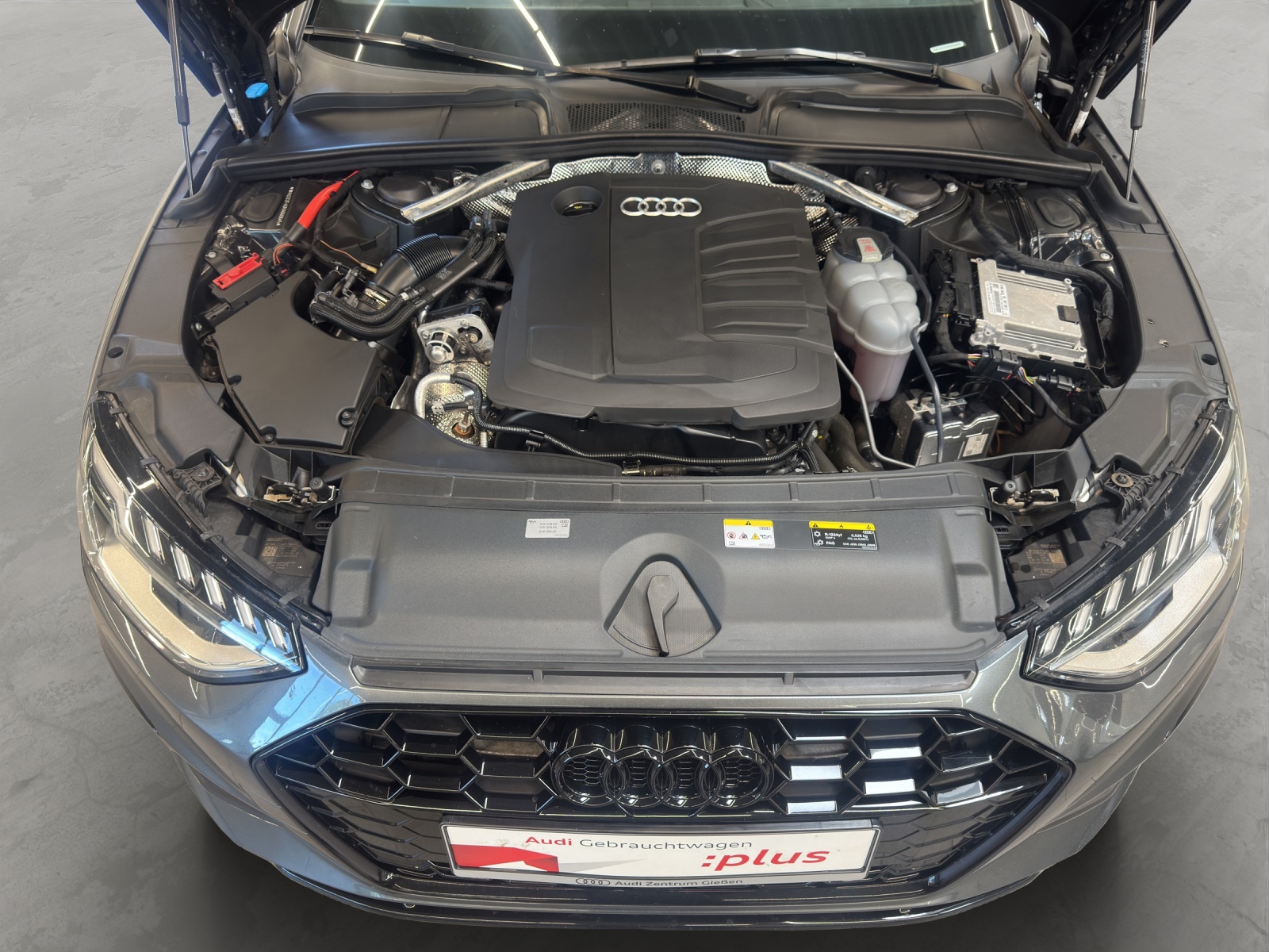 A4 Avant 30 TDI S-tronic S line Black Standheizung Navi LED