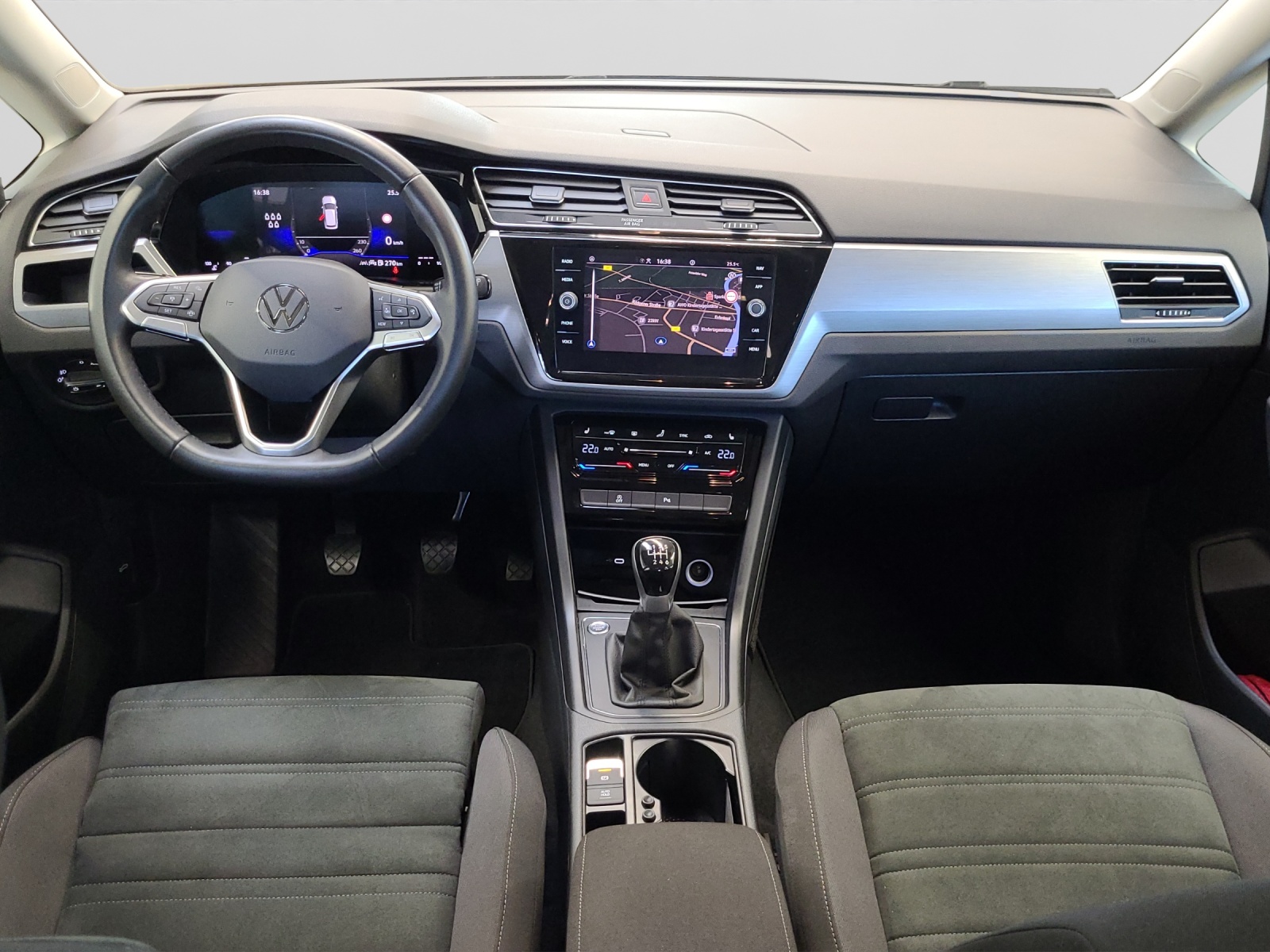 Touran TSI Comfortline 7-Si. ACC Kamera Navi