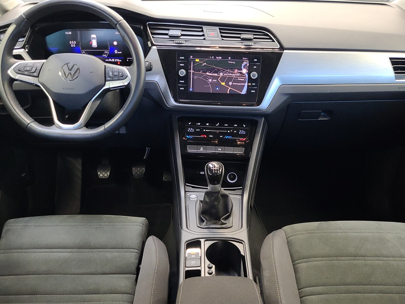 Touran TSI Comfortline 7-Si. ACC Kamera Navi