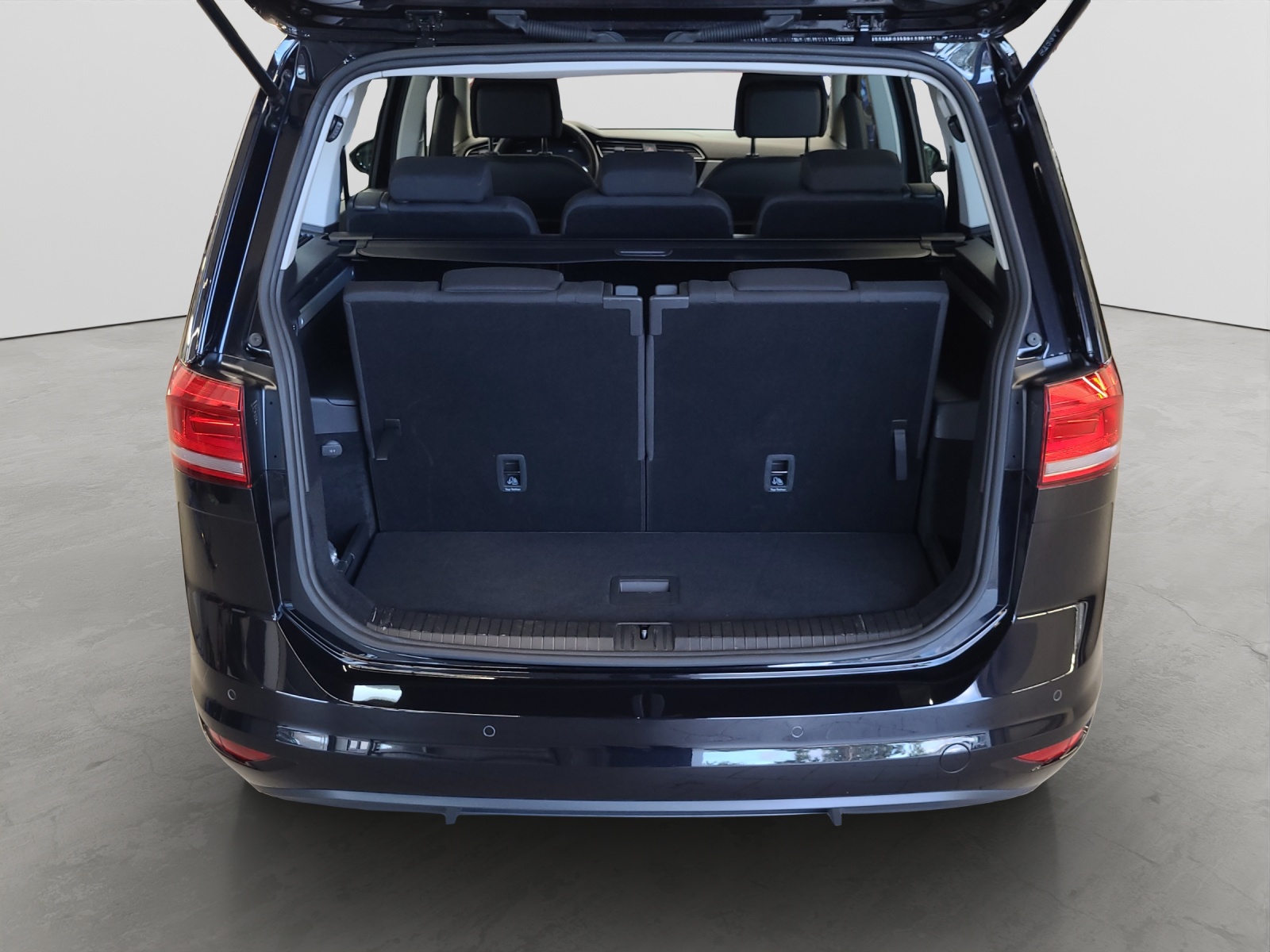 Touran TSI Comfortline 7-Si. ACC Kamera Navi