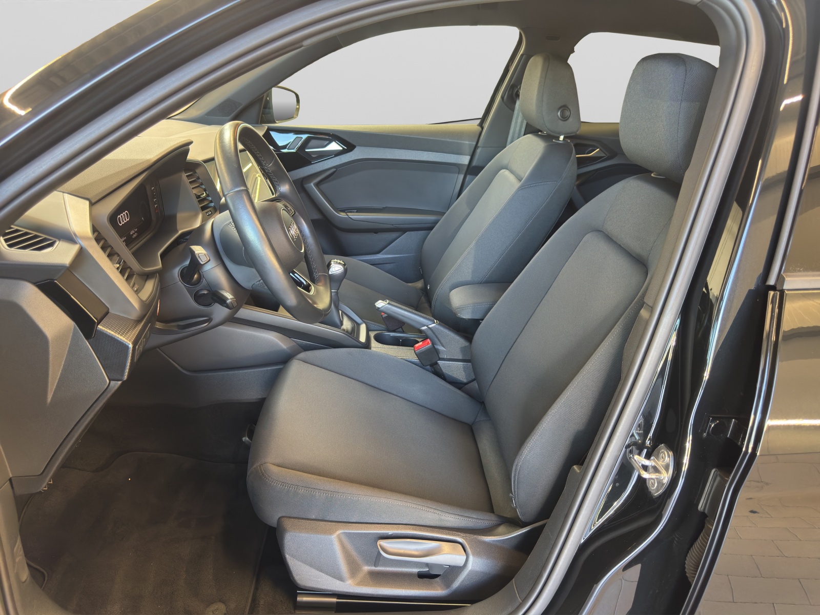 A1 Sportback 30 TFSI basis LED Navi