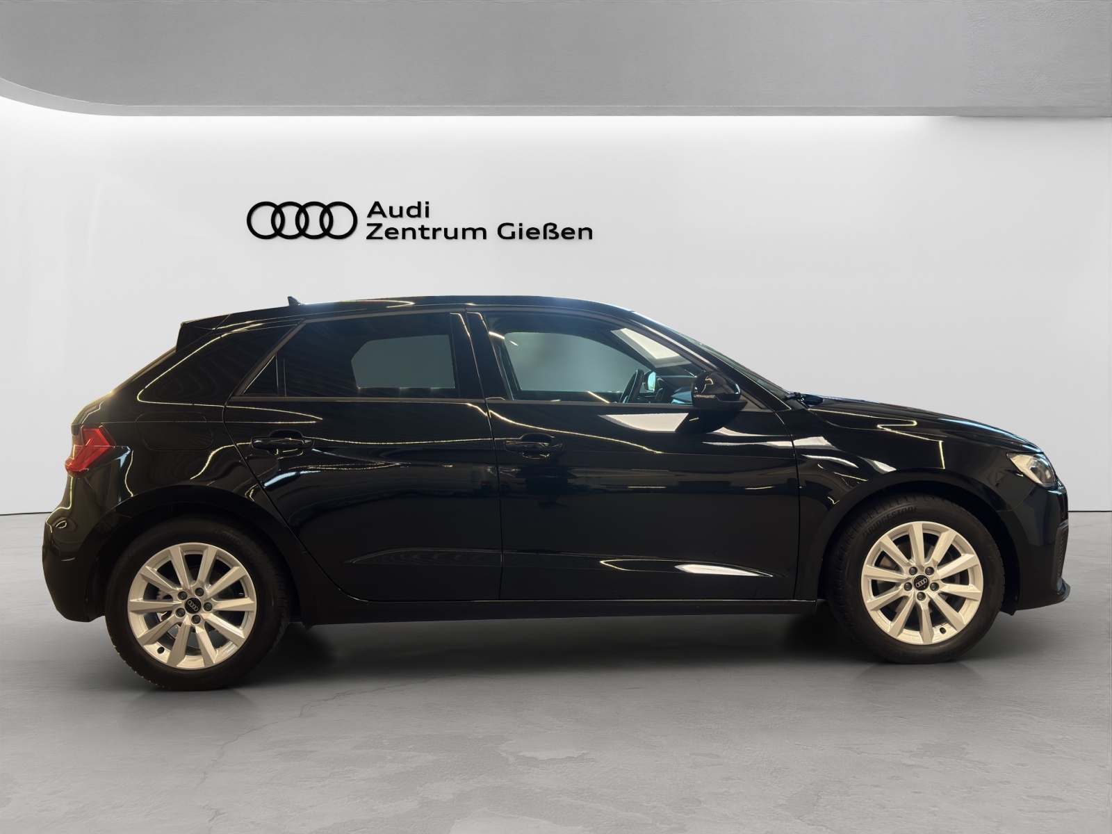 A1 Sportback 30 TFSI basis LED Navi