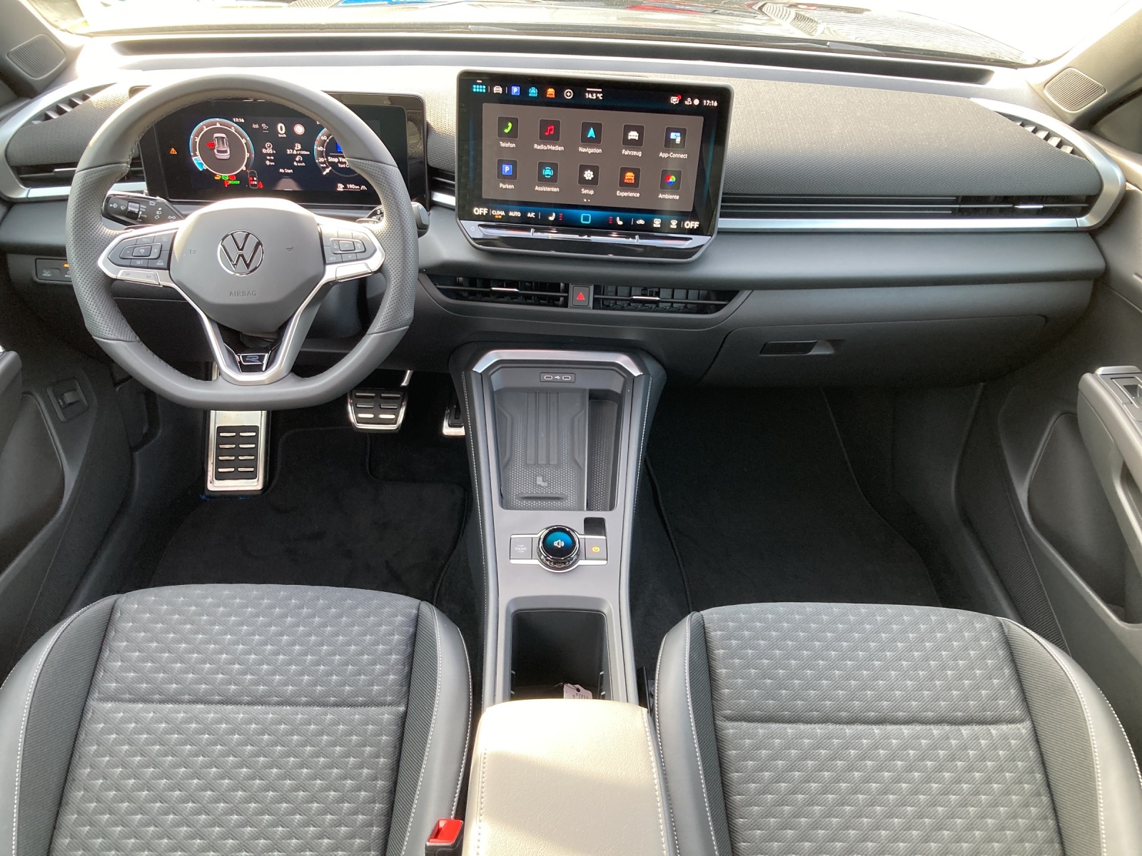 T-Roc 1.5 eTSI DSG R-Line LED-Plus ACC Kamera AHK