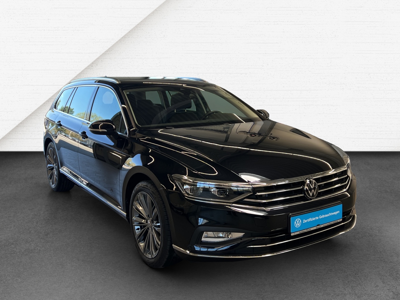 Passat Variant 2.0 TSI DSG Elegance IQ-Light TravelAssist Navi AHK Alu-18Zoll