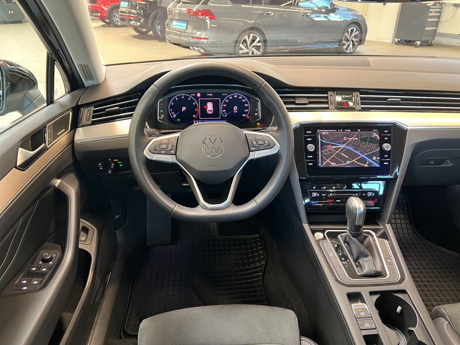 Passat Variant 2.0 TSI DSG Elegance IQ-Light TravelAssist Navi AHK Alu-18Zoll