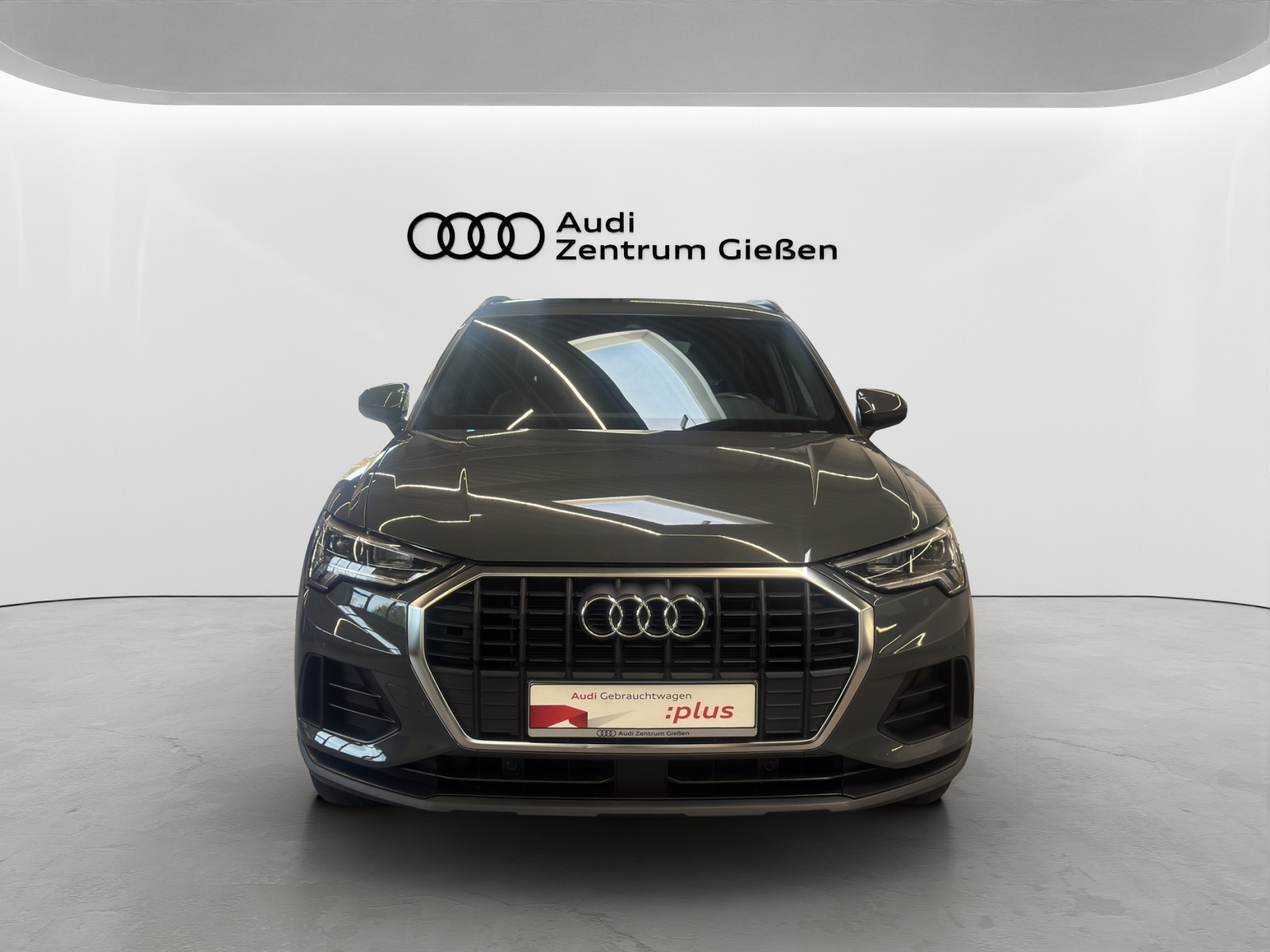 Q3 45 TFSI e design selection Kamera LED AHK Navi