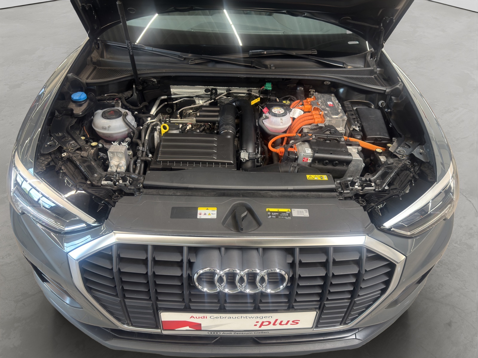 Q3 45 TFSI e design selection Kamera LED AHK Navi