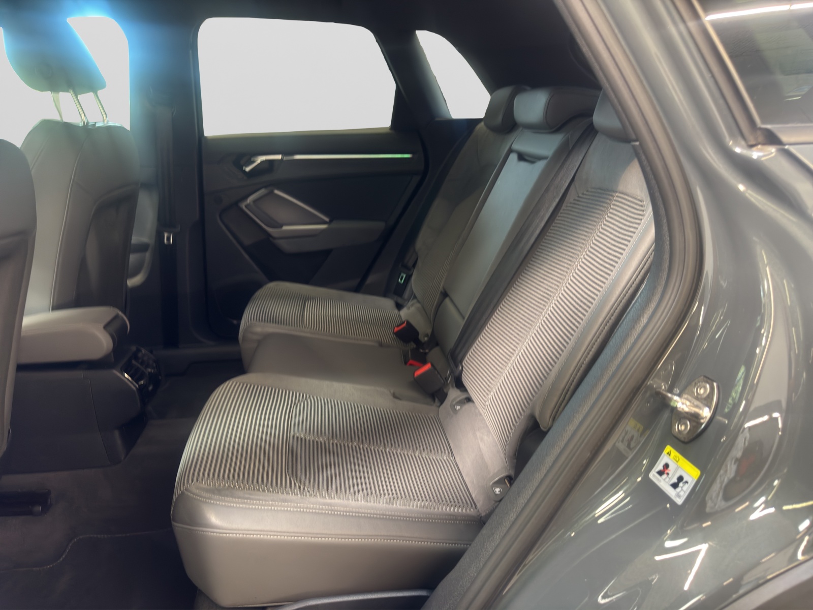 Q3 45 TFSI e design selection Kamera LED AHK Navi