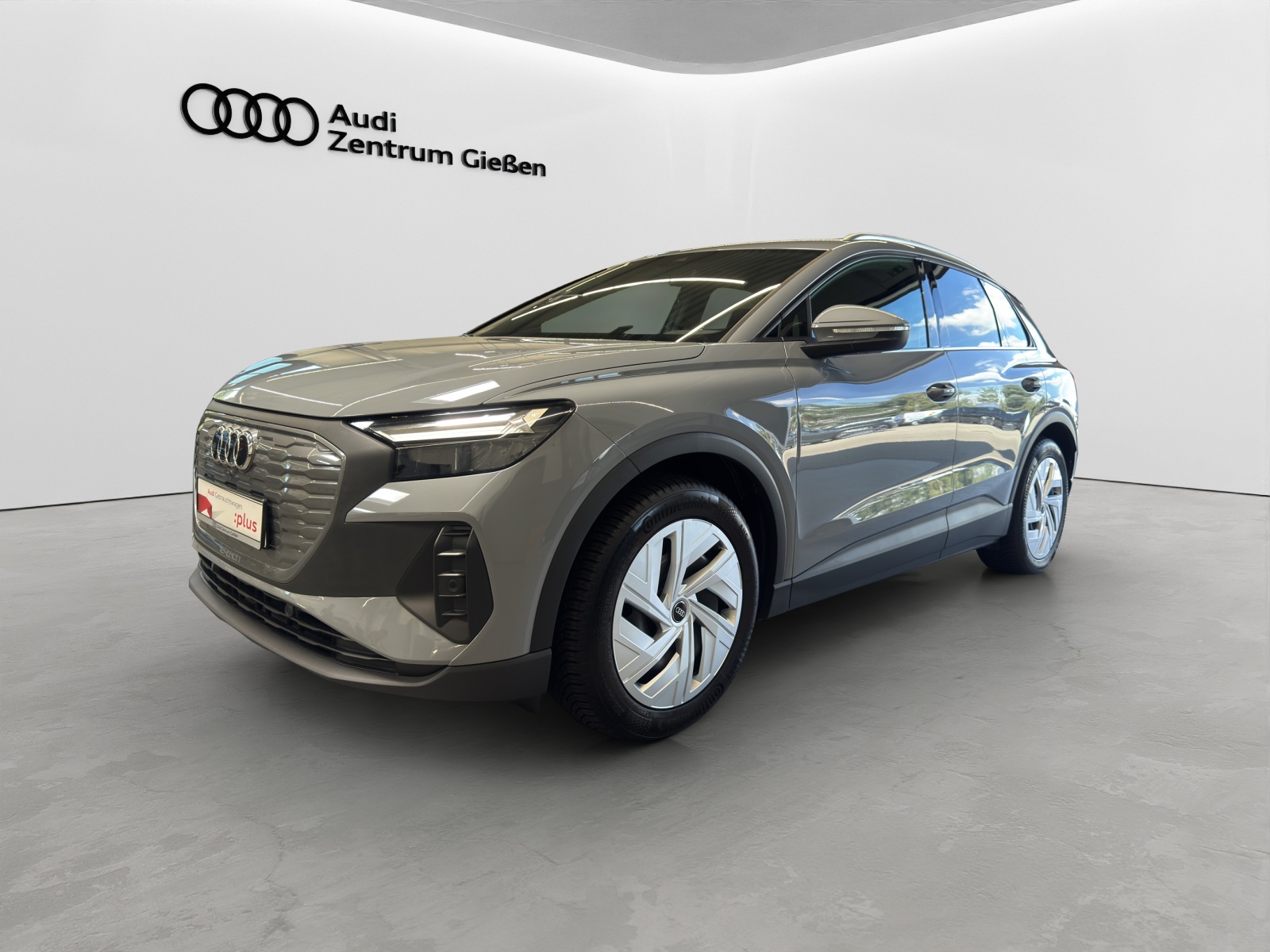 Q4 e-tron 40 basis AHK Assistenzpaket Navi