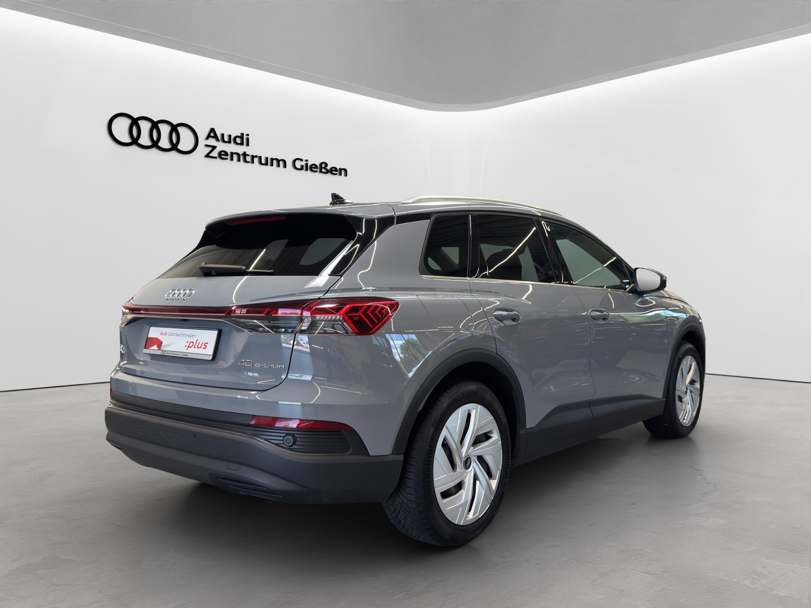 Q4 e-tron 40 basis AHK Assistenzpaket Navi