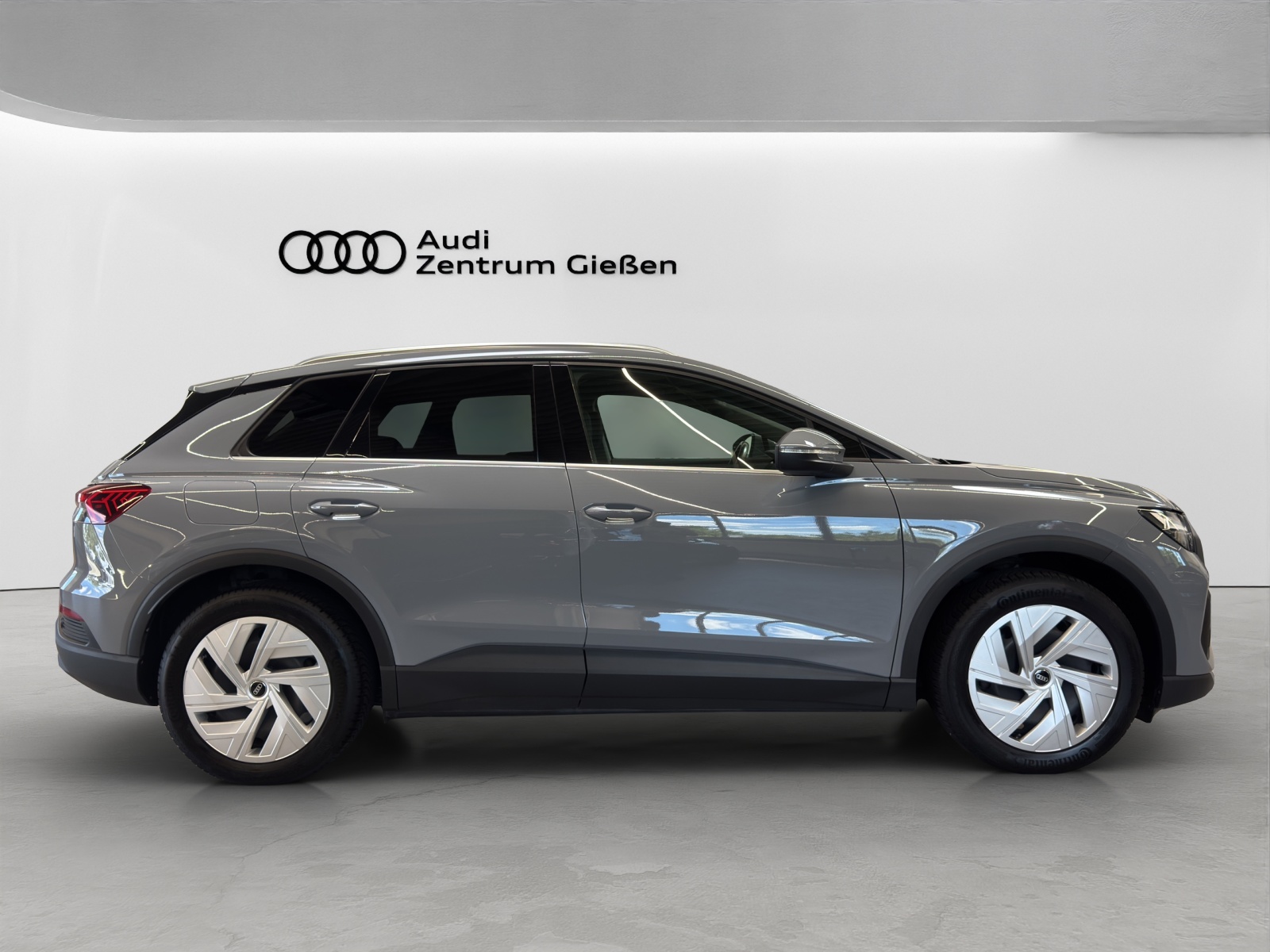 Q4 e-tron 40 basis AHK Assistenzpaket Navi