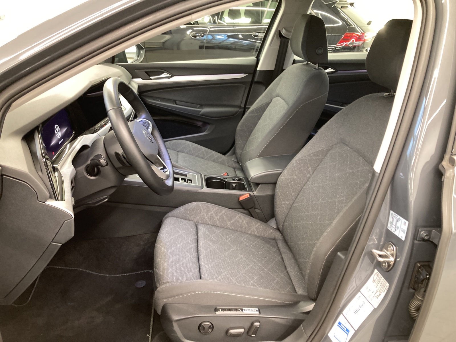 Golf 8 Variant TDI DSG Life ErgoAct. Navi TravelAssist