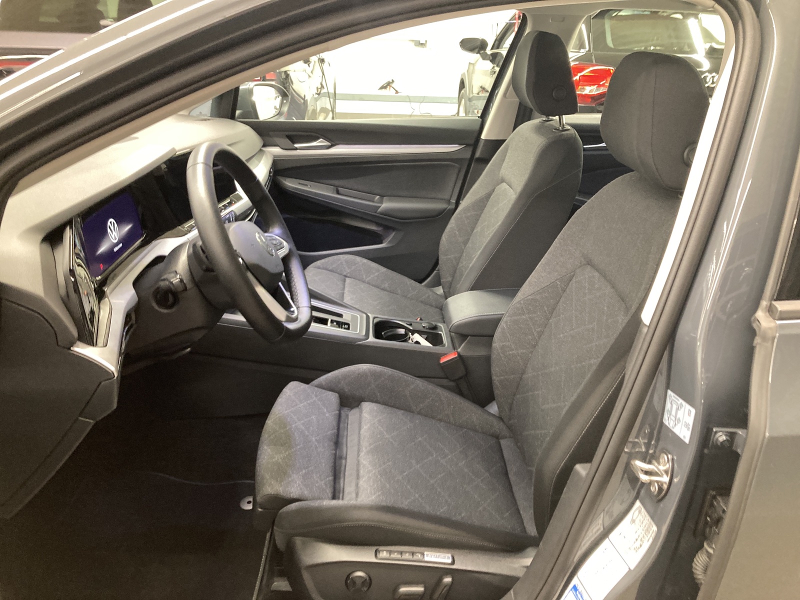 Golf 8 Variant eTSI DSG Life ErgoAct. Navi TravelAssist