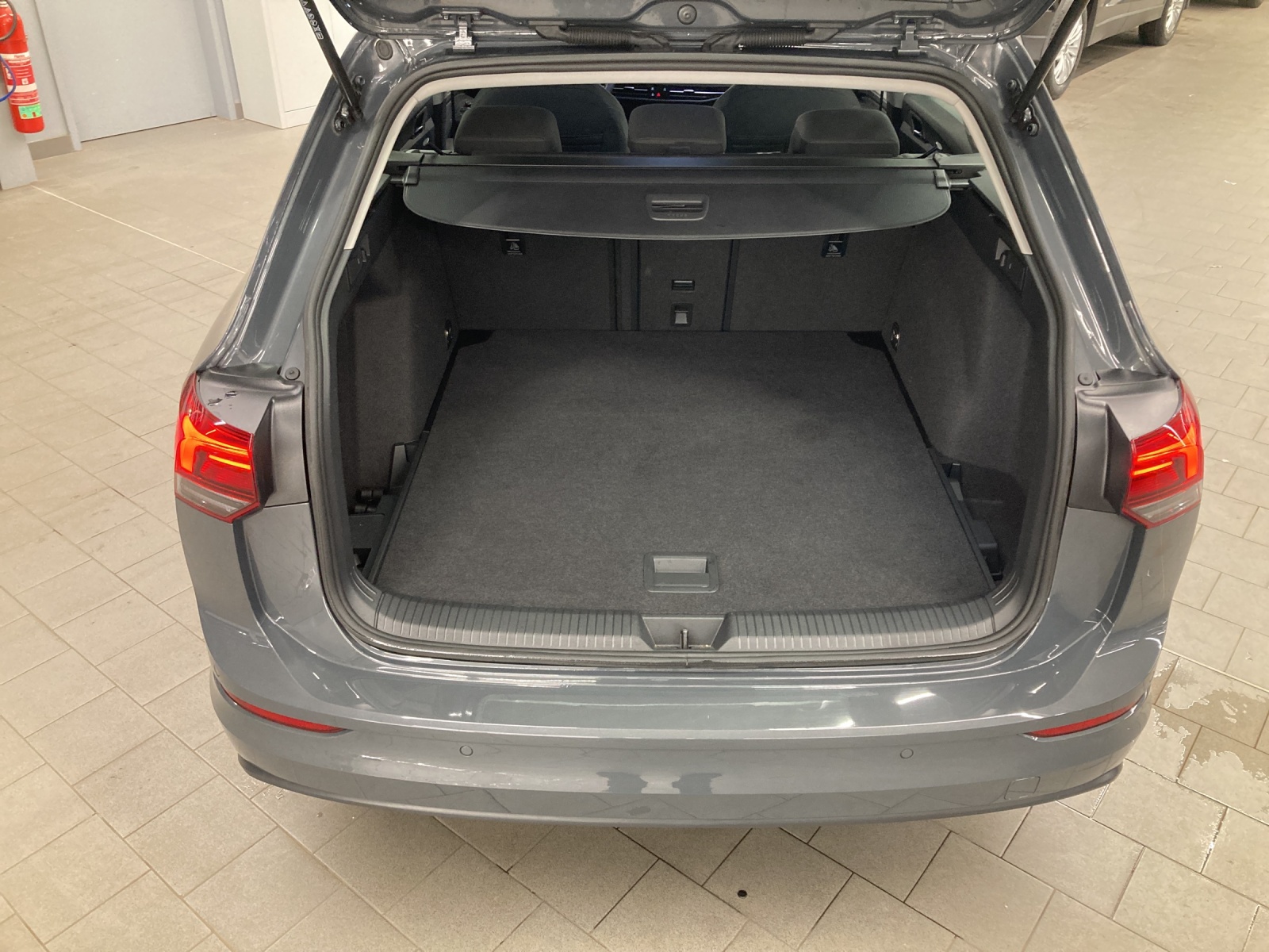 Golf 8 Variant eTSI DSG Life ErgoAct. Navi TravelAssist