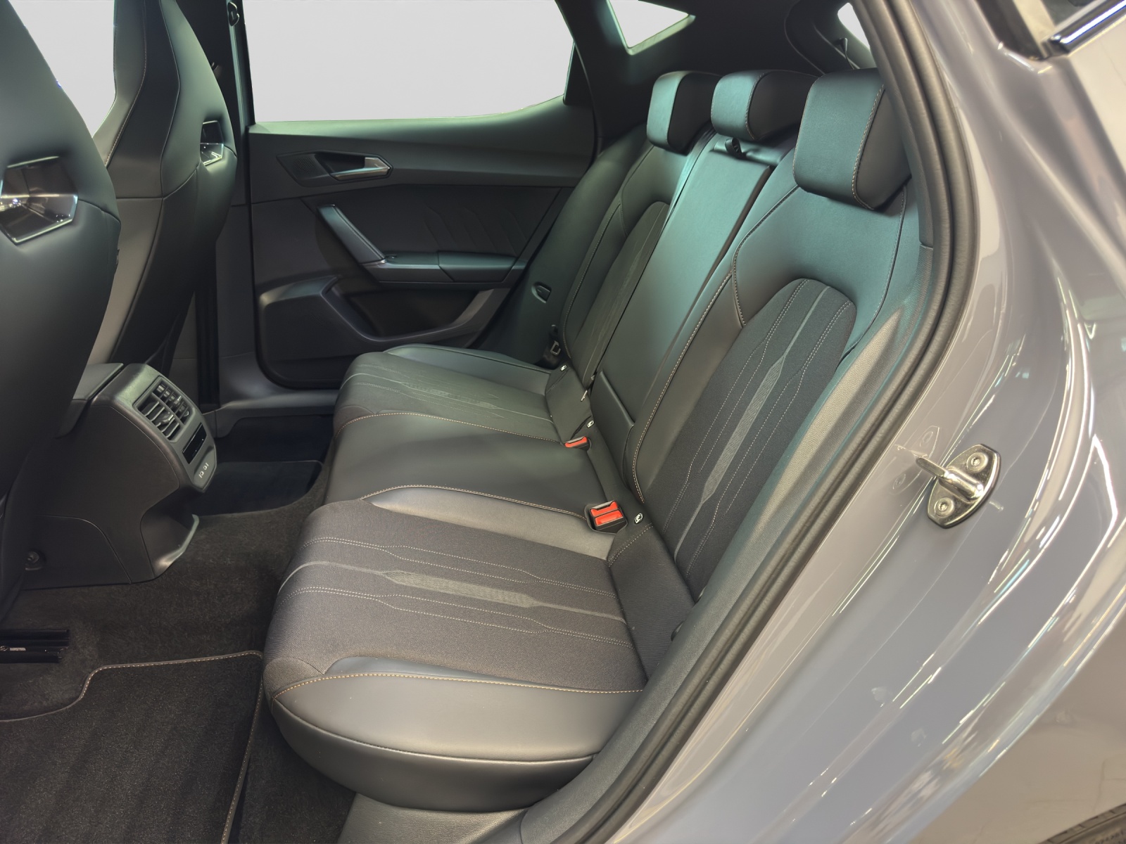 Leon 2.0 TSI DSG VZ LED Beats Navi ACC DCC Vision Plus
