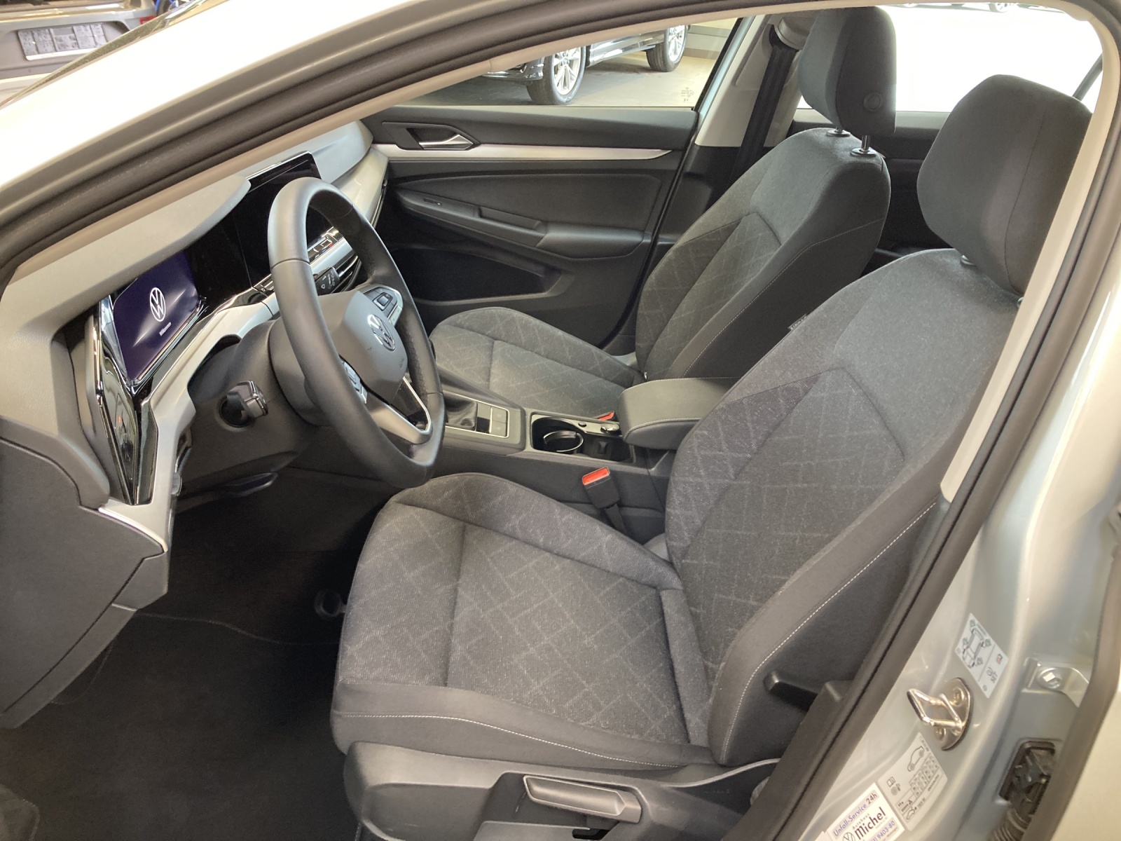 Golf 8 1.5 TSI Life LED-Plus Navi TravelAssist Kamera