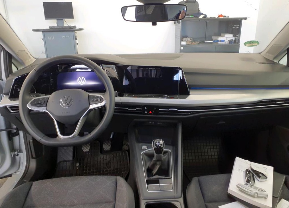 Golf 8 1.5 TSI Life LED-Plus Navi TravelAssist Kamera