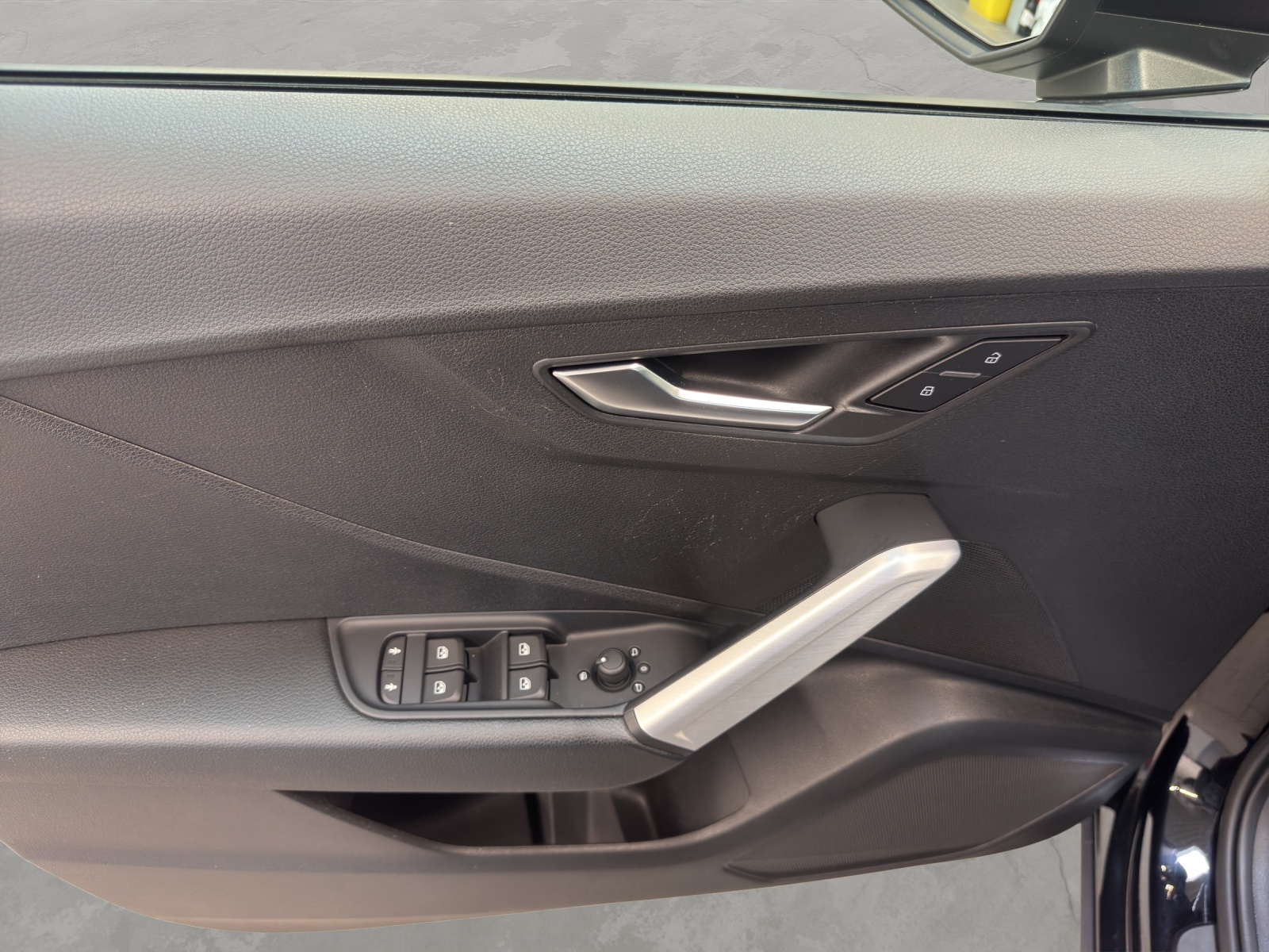 Q2 35 TFSI sport AHK LED Navi