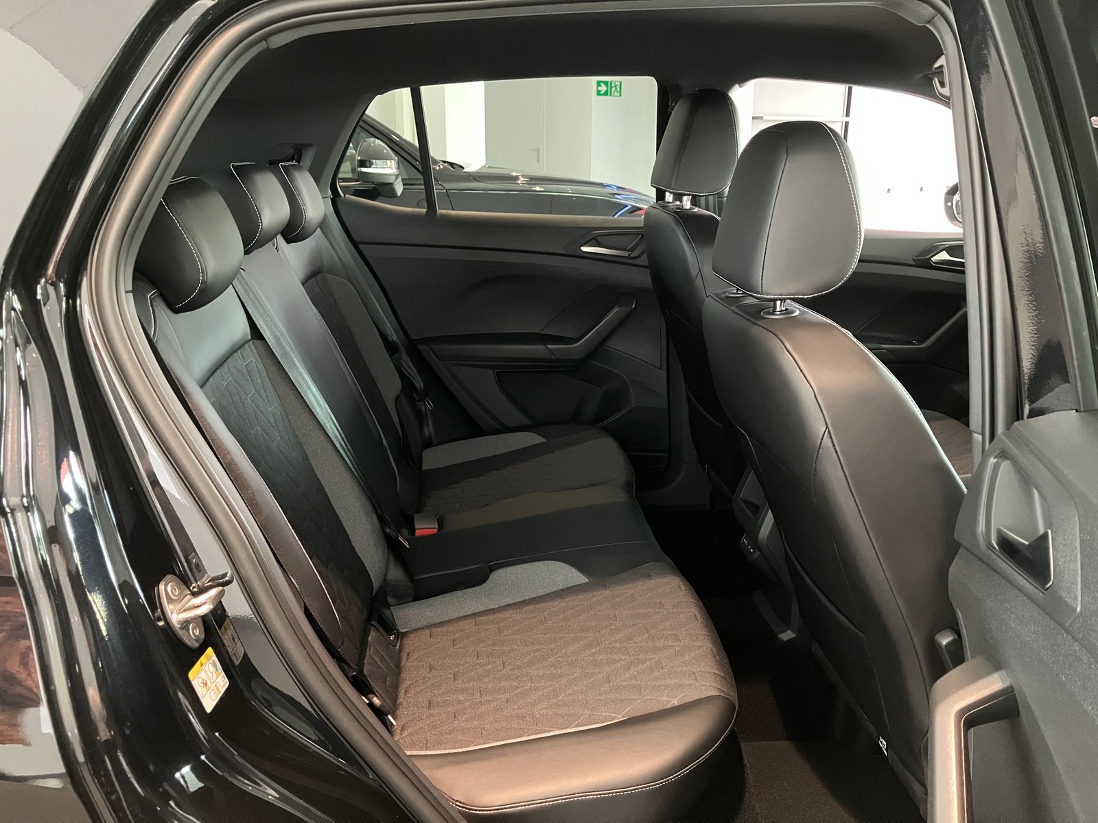 T-Cross TSI DSG Energy LED AHK Navi TravelAssist Kamera