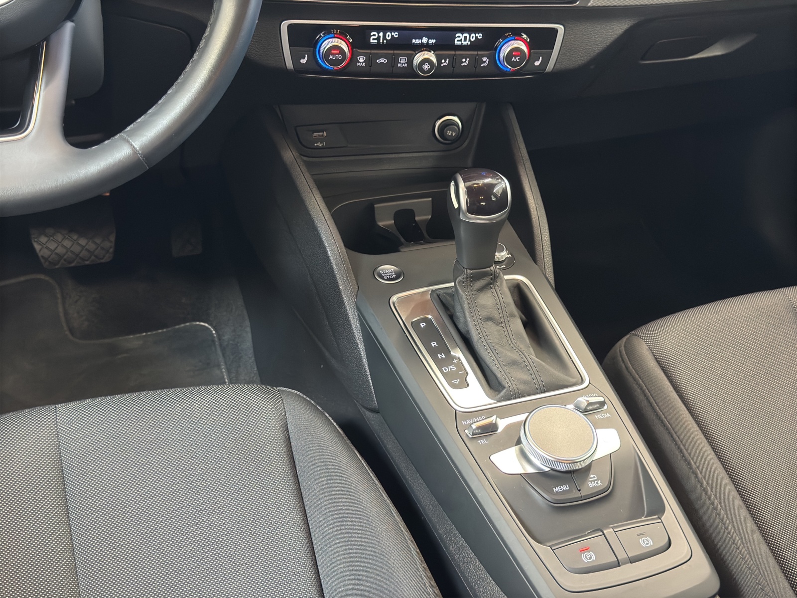 Q2 30 TDI S tronic basis Assistenzpaket Kamera Navi