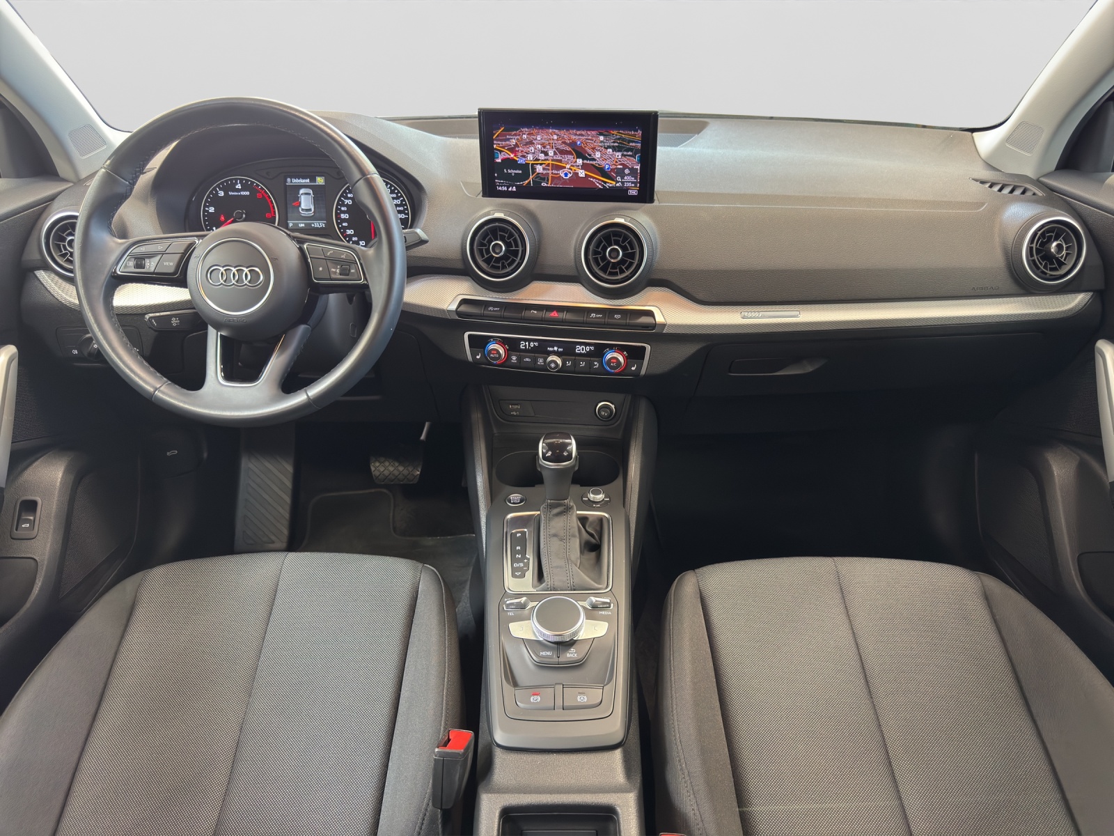 Q2 30 TDI S tronic basis Assistenzpaket Kamera Navi