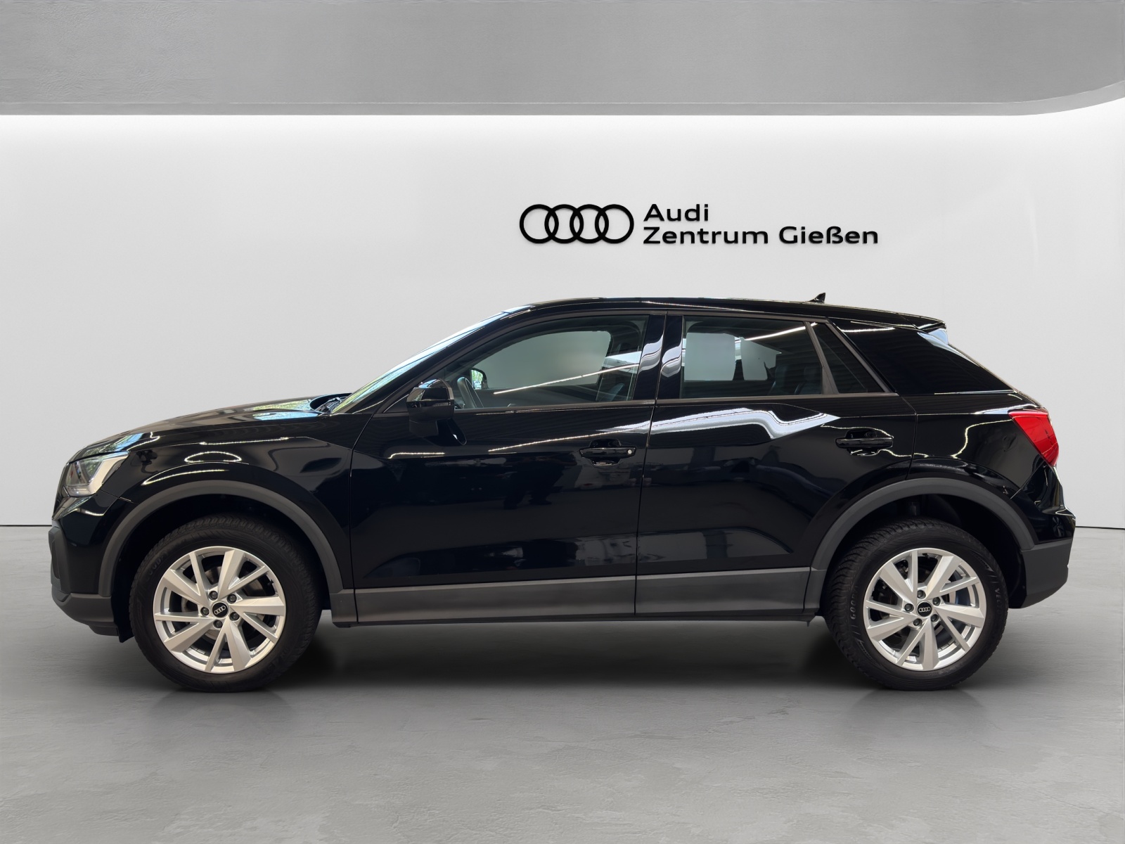 Q2 30 TDI S tronic basis Assistenzpaket Kamera Navi
