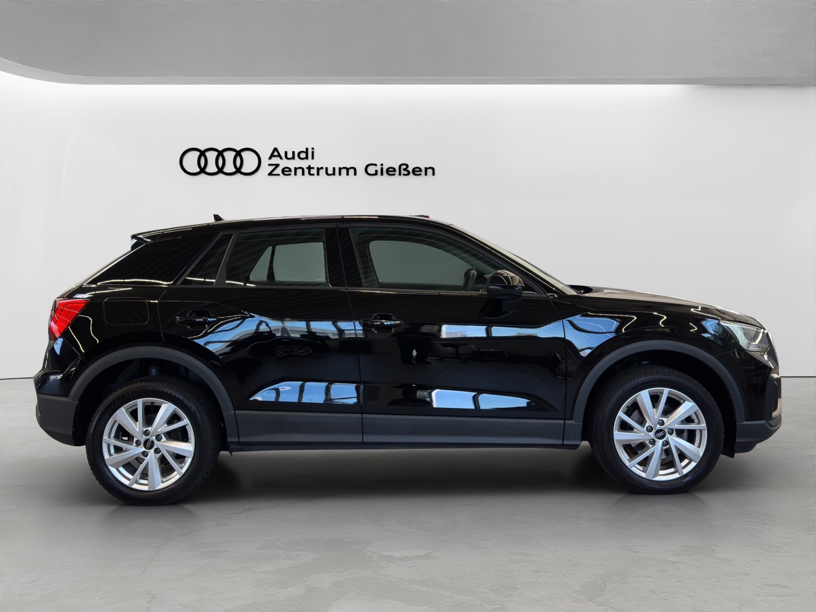 Q2 30 TDI S tronic basis Assistenzpaket Kamera Navi