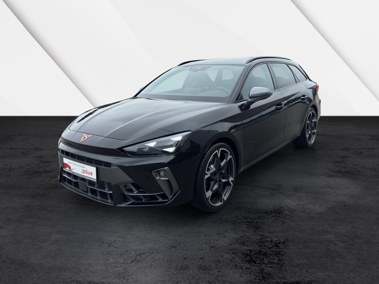 Leon Sportstourer 2.0 TSI 4Drive DSG VZ PANO AHK ACC DCC