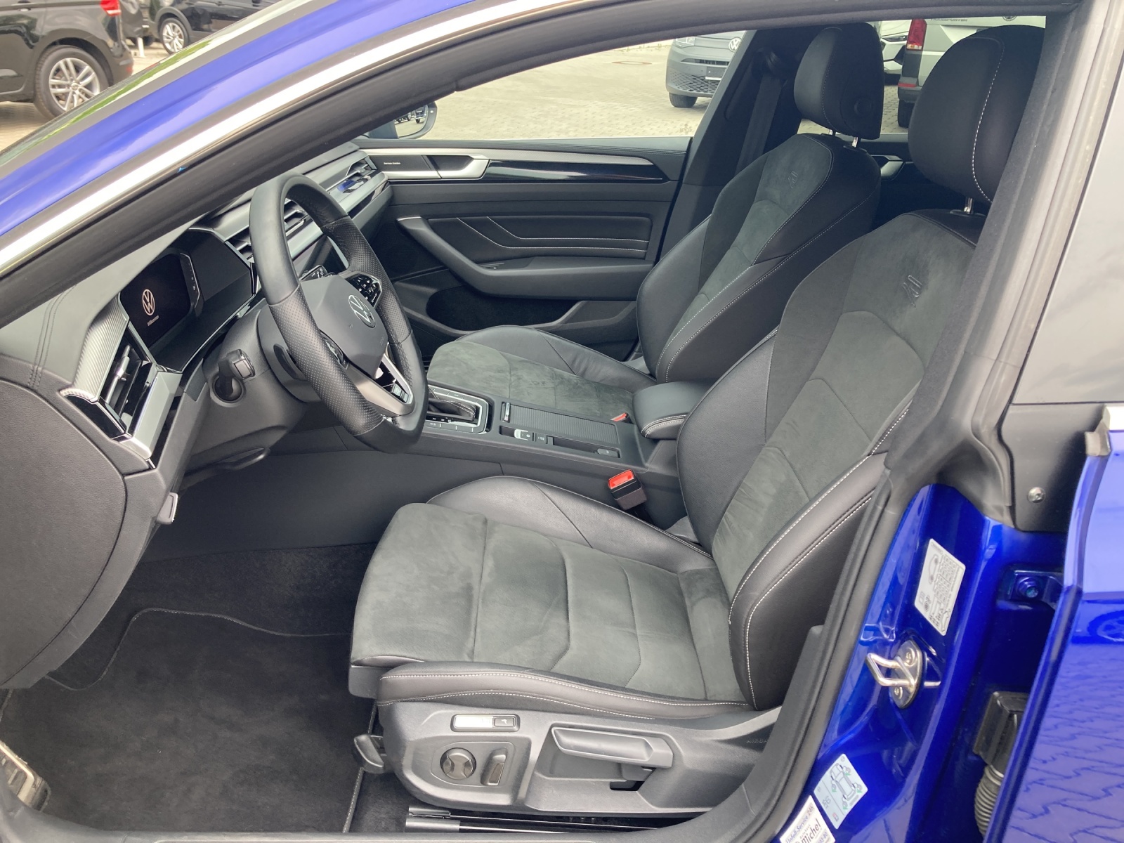 Arteon Shooting Brake TSI DSG R-Line IQ-Light Panodach Standh. AHK