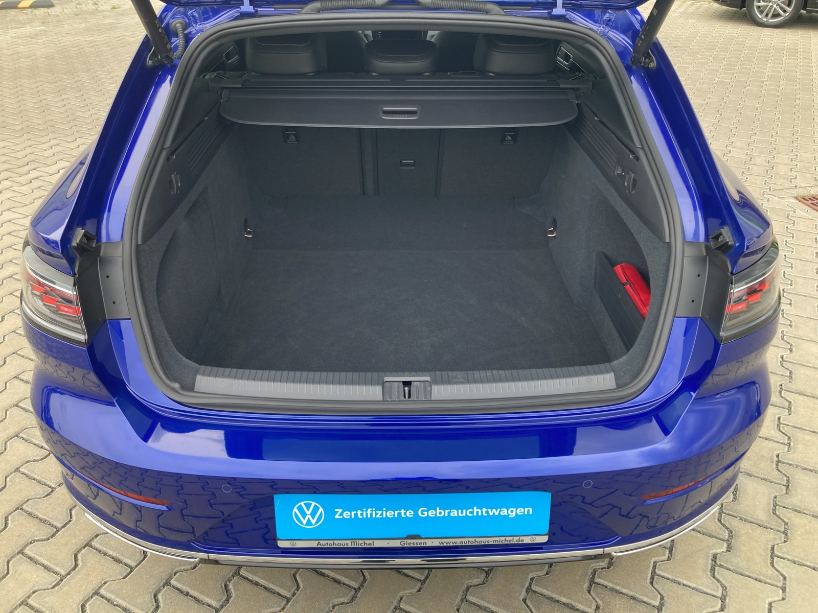 Arteon Shooting Brake TSI DSG R-Line IQ-Light Panodach Standh. AHK