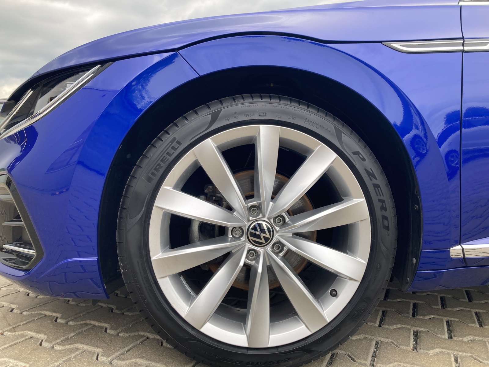 Arteon Shooting Brake TSI DSG R-Line IQ-Light Panodach Standh. AHK
