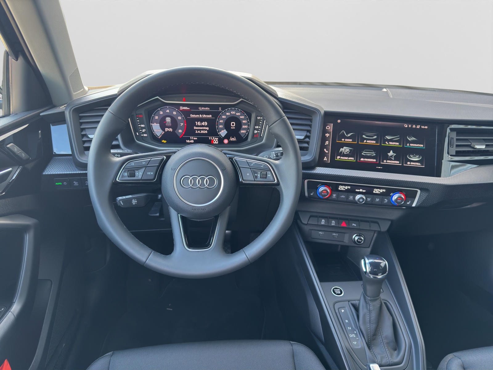 A1 Sportback 25 TFSI S line LED smartphone interface