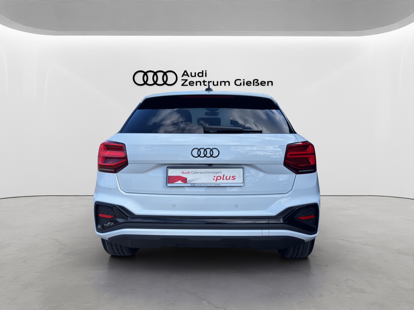 Q2 35 TFSI S-tronic S line competition Black AHK Matrix-LED
