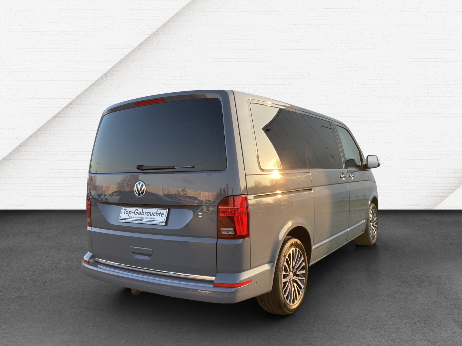 T6 Multivan 6.1 Generation Six 2,0 TDI AHK LED Navi Kamera ACC 7 Sitzer