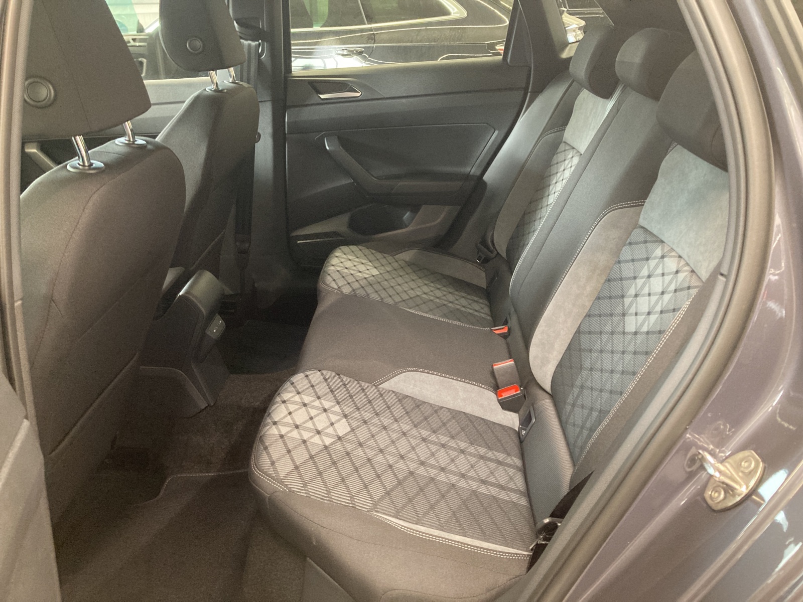 Polo TSI DSG R-Line LED TravelAssist Kamera AppConnect